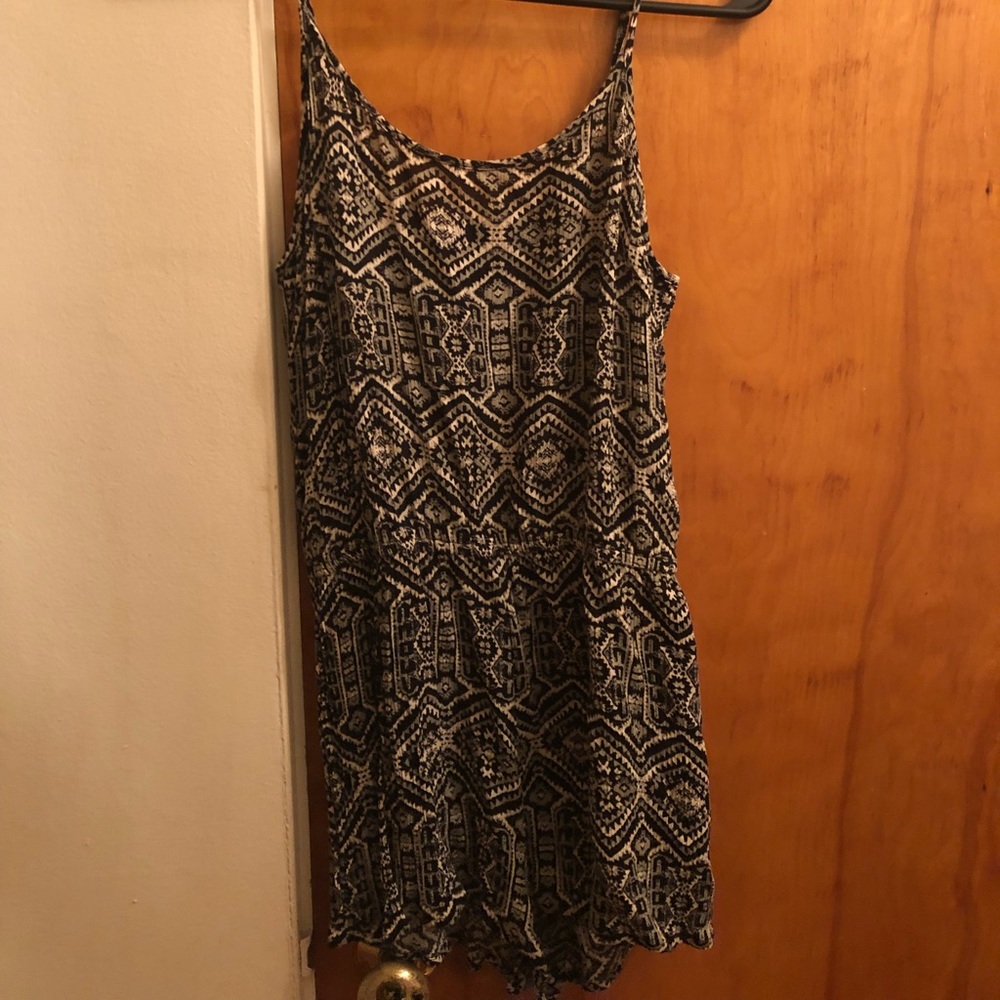 Aztec patterned romper - Picture 1 of 3